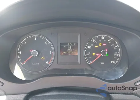 2011 Volkswagen Jetta 2.0L Tdi z USA, uszkodzony, nr VIN 3VWLL7AJXBM052771